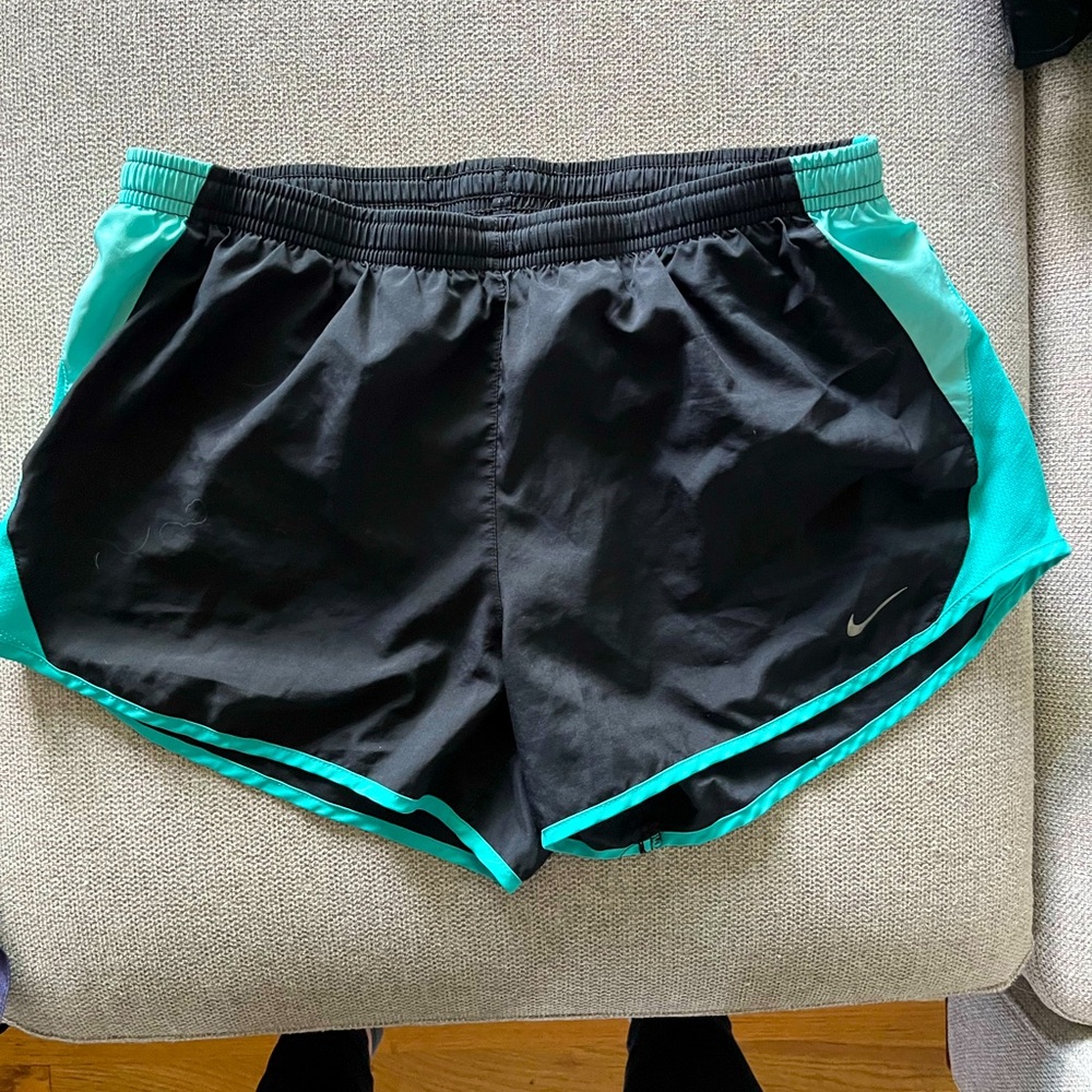Nike dri-fit shorts size M